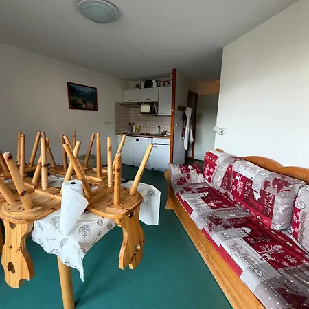 Montagne Apartment *