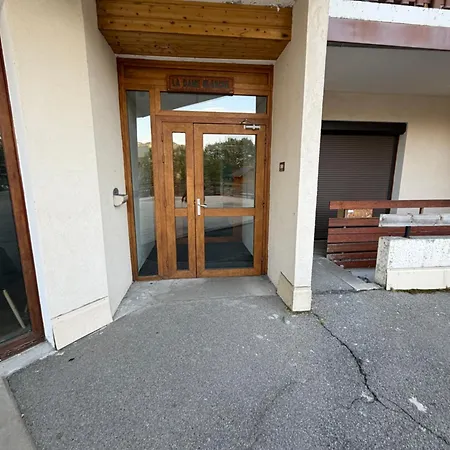 Montagne Apartment